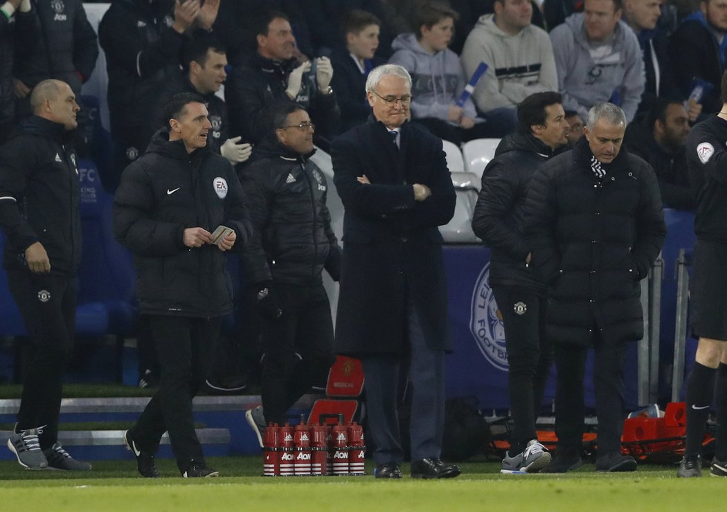 Claudio Ranieri nemůže věřit, kde se jeho tým po mistrovské sezoně nachází