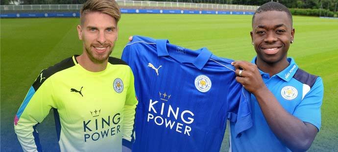 Nové posily Leicesteru Ron-Robert Zieler a Nampalys Mendy