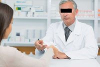Falešný lékař rozdával razítka na posudky jako divý: Vydělal 1,5 milionu!