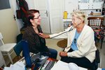 Irma Němečková (96) je zřejmě nejstarší lékařkou v zemi. Ordinuje už 70 let.