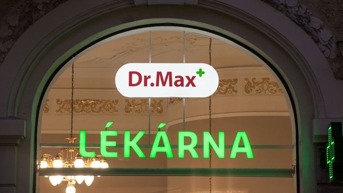 Napříč kontinentem dnes funguje asi 2300 lékáren Dr. Max. Napříč kontinentem dnes funguje asi 2300 lékáren Dr. Max.