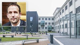 Lékařské fakultě ostravské univerzity hrozí odebrání akreditace.