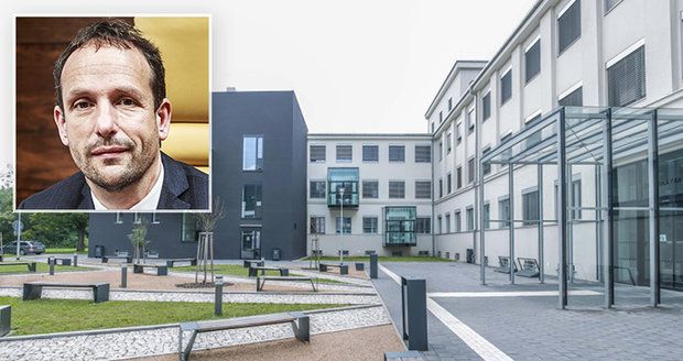 Lékařské fakultě ostravské univerzity hrozí odebrání akreditace.
