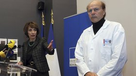 Francouzská ministryně zdravotnictví Marisol Touraineová a professor Gilles Edan z nemocnice v Rennes na tiskovce