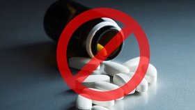 Kupovat léky na internetu od cizích obchodníků může mít fatální dopady.