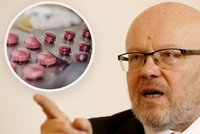 Nedostatek antibiotik v Česku: Válek řekl, kdy přijde zlepšení. A chystá bič na farmaceutické firmy