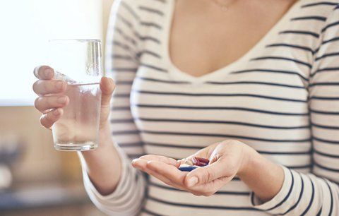 Berete více léků současně? Tisíce lidí chybují v užívání léčiv a vážně ohrožují své zdraví