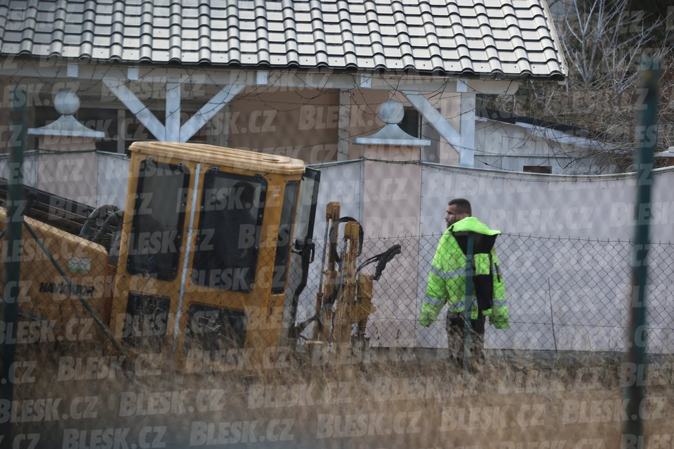 Lela Ceterová se vrátila s dětmi do Vémolandu.