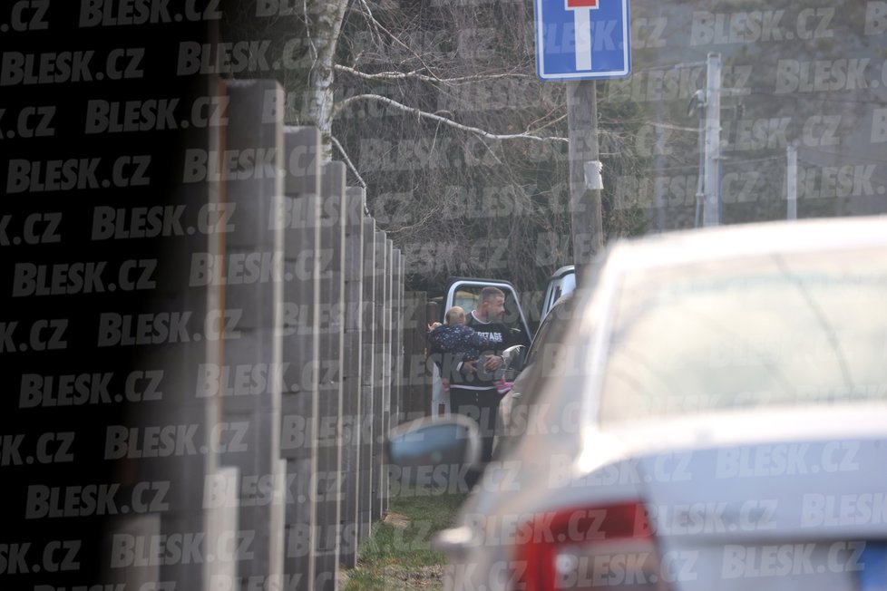 Lela Ceterová se vrátila s dětmi do Vémolandu.