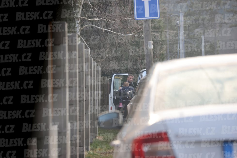 Lela Ceterová se vrátila s dětmi do Vémolandu.