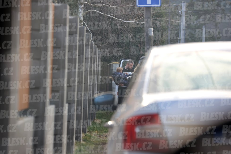 Lela Ceterová se vrátila s dětmi do Vémolandu.