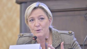 Le Pen si z protestů nic nedělala