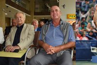 Legenda Lendl (63) se vrátila na gympl do Ostravy: Zavzpomínal na studia a zasadil strom