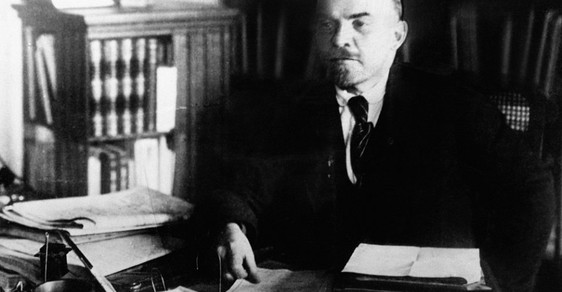 Soudruh, filozof i loutka. Před 150 lety se narodil věčný Vladimir Iljič Lenin