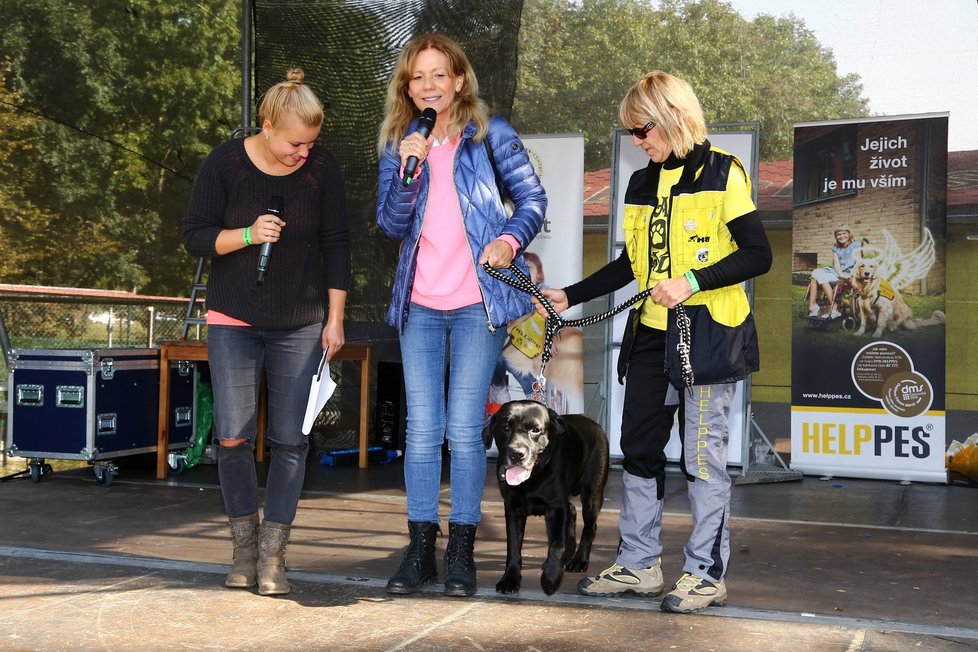 Na pódiu vystoupila i zpěvačka Lenka Filipová.