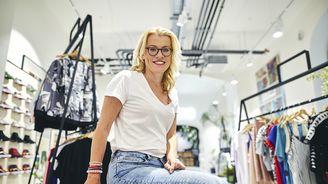 Lenka Ondruchová: Založila úspěšný obchod s teniskami, dnes se učí chodit bosa