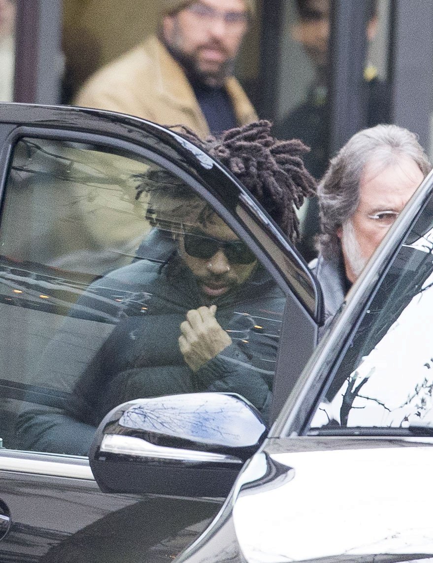 Lenny Kravitz je na tajňačku v Praze kvůli koncertování na soukromém večírku.