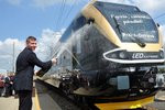 Společnost Leo Express představila v Cerhenicích vlak, se kterým se chystá vydat do tvrdého konkurenčního boje na české dráhy.