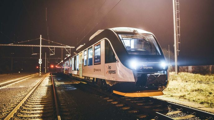 Ministerstvo dopravy na Slovensku soudně vymáhá od slovenské divize českého dopravce Leo Express částku téměř 2,5 milionu eur (přes 60 milionů korun). Ministerstvo dopravy na Slovensku soudně vymáhá od slovenské divize českého dopravce Leo Express částku téměř 2,5 milionu eur (přes 60 milionů korun).