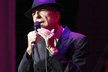 Zpěvák Leonard Cohen zemřel ve věku 82 let.