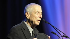 Zpěvák Leonard Cohen: Překladatel Jindra přebásnil jeho sbírku