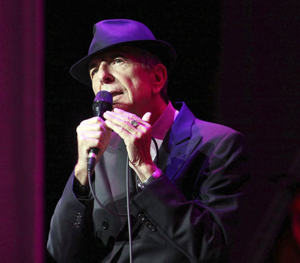 Zpěvák Leonard Cohen zemřel ve věku 82 let.