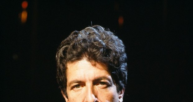 Zpěvák Leonard Cohen proslavil světový hit Hallelujah