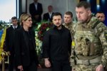 Pohřbu exprezidenta Ukrajiny Kravčuka se zúčastnil i prezient Zelenskyj s manželkou (17.5.2022)