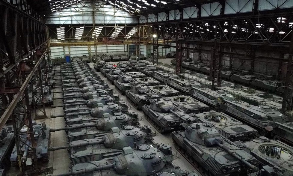 Belgičan vlastní halu plnou tanků Leopard, nabízí je Ukrajině.