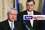 Ministr Leoš Heger (vlevo) se s premiérem Nečasem dohodl na ukončení neúspěšného projektu IZIP. Daňové poplatníky stál skoro 2 miliardy korun, které zmizely v černé díře