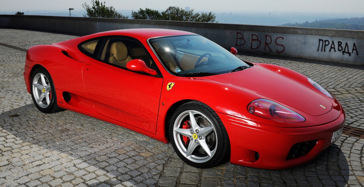 2. auto - Ferrari 360 Modena za 3,5 mil. Kč