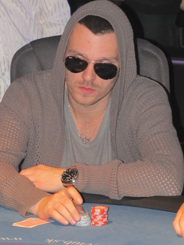 Leoše Mareše poker baví.