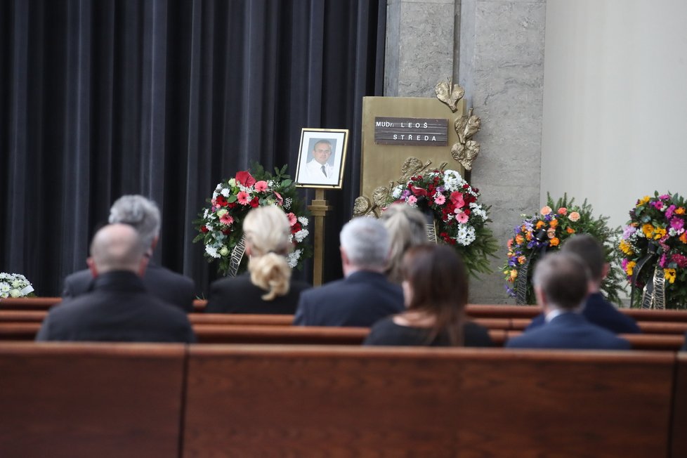 Poslední rozloučení se známým lékařem proběhlo v v krematoriu v pražských Strašnicích 14. dubna 2022.