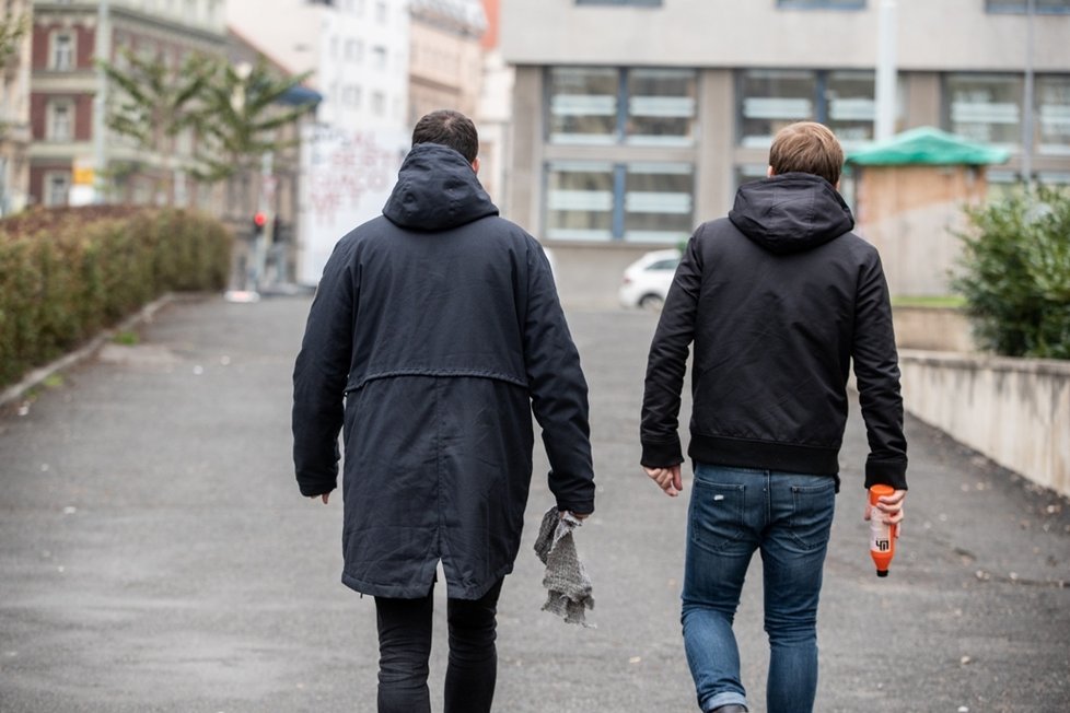 Svým projektem Lepší město se Honza a Patrik snaží ukázat, že pro čistější metropoli stačí pár vteřin, maximálně minuty.