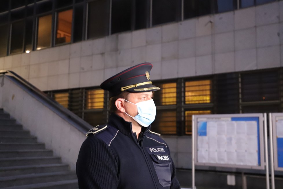Ředitel pražské policie Tomáš Lerch mluvil o zásahu proti demonstrantům na Staroměstském náměstí.