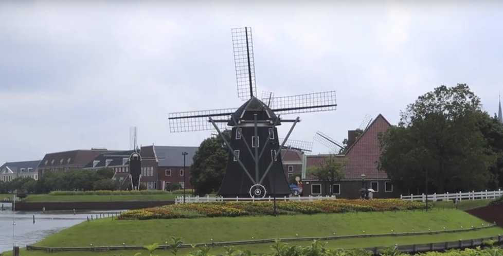 Zábavní park Huis Ten Bosch.