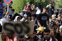 Dejte nám nový domov, hned! Imigranti se vzbouřili na ostrově Lesbos