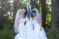 Tři lesbické nevěsty: První společné dítě čekají pouhý rok po svatbě