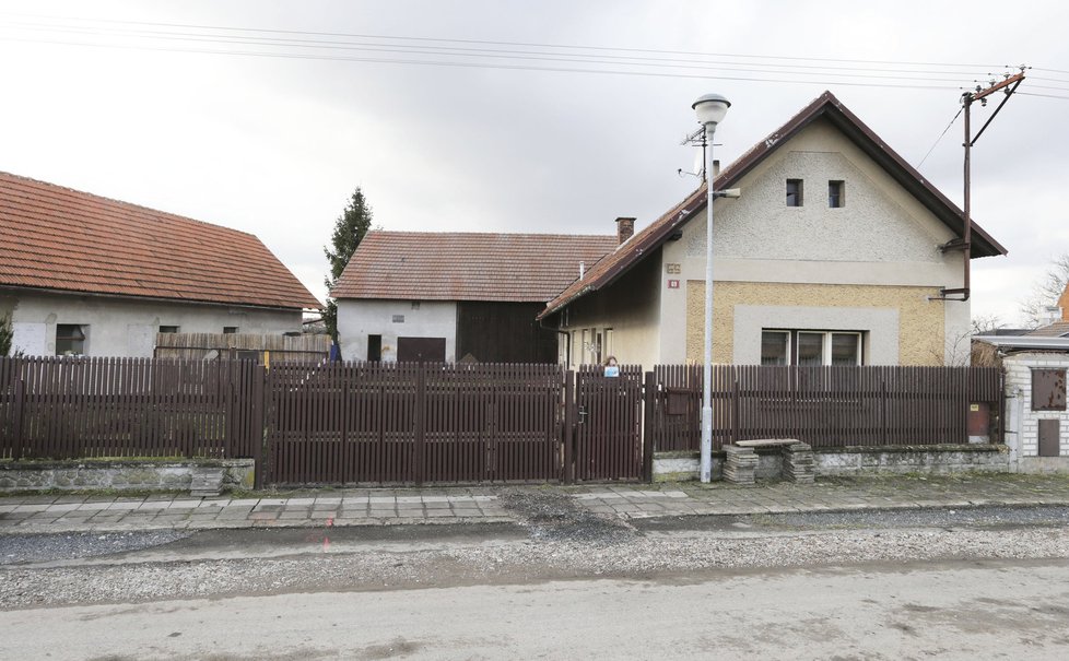 Takhle vypadá dům, ve kterém Lešek teď žije.