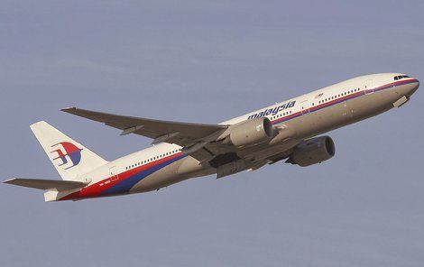 Boeing 777 malajsijských aerolinek zmizel 8. března 2014.