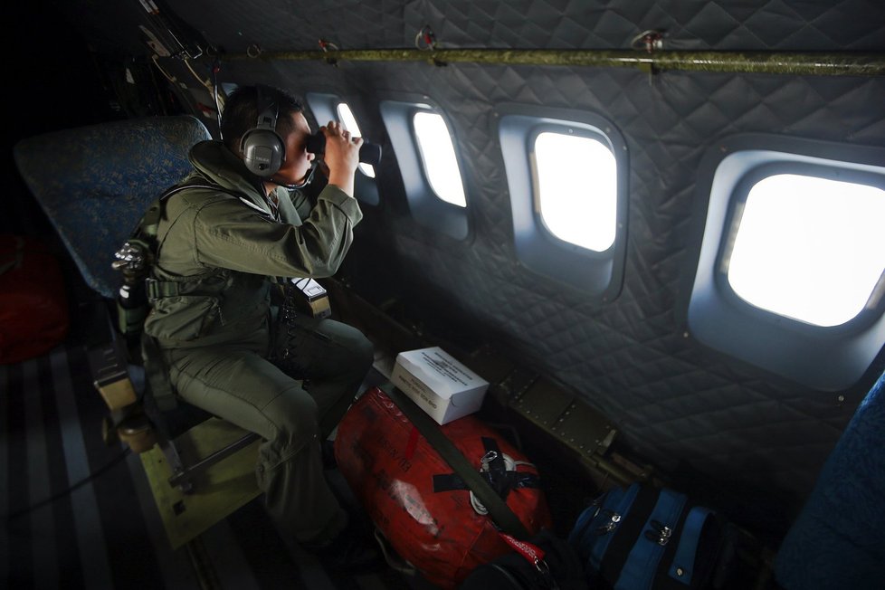 Pátrání po troskách letu MH370