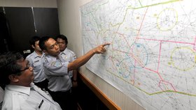 Pátrání po letadle, které se ztratilo na trase Surabaya - Singapur