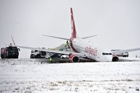Letadlo v Dortmundu sjelo z runwaye