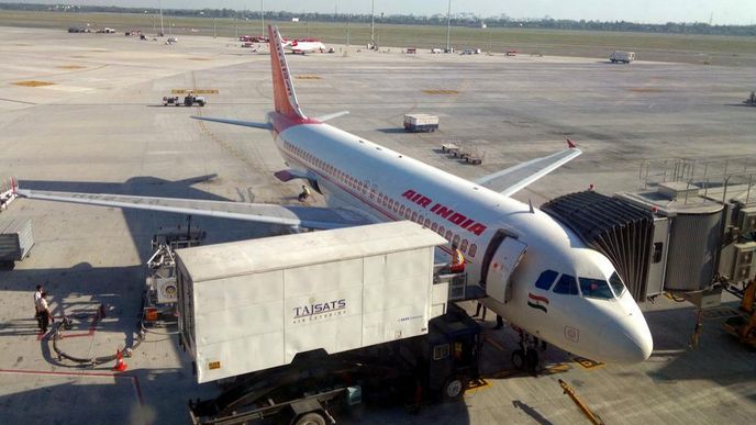 Letadlo Air India na letišti v Dillí