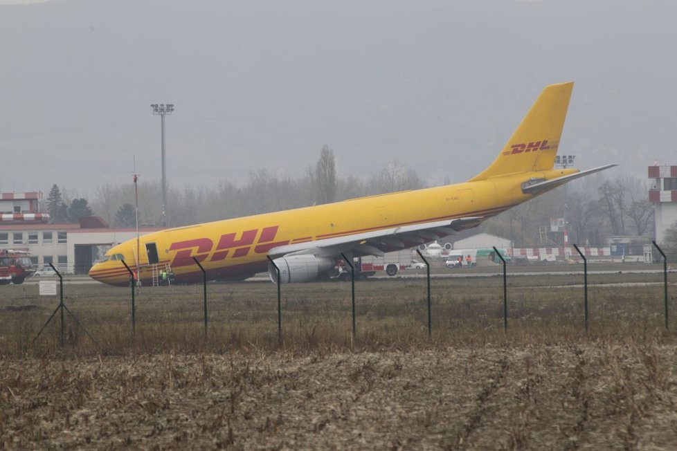 Na bratislavském letišti havarovalo letadlo.