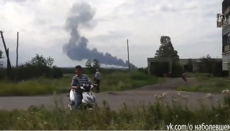 První foto z místa tragédie pořídili proruští rebelové. Na Ukrajině havarovalo malajsijské letadlo letící z Amsterodamu do Kuala Lumpur