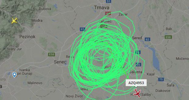 Drama nad Bratislavou: Poškozené letadlo hodiny kroužilo nad městem, nemohlo nouzově přistát