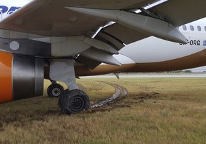 Letadlo z Brna sjelo v Burgasu z ranveje. Cestující: Řecký pilot nebrzdil?