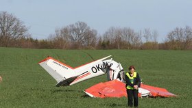 U Strakonic se zřítilo malé letadlo: Pilot je mrtvý!