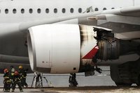 Obří Airbus musel nouzově přistát v Singapuru